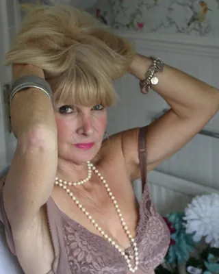 Christel, 58 ans, rencontre sexe à Reims