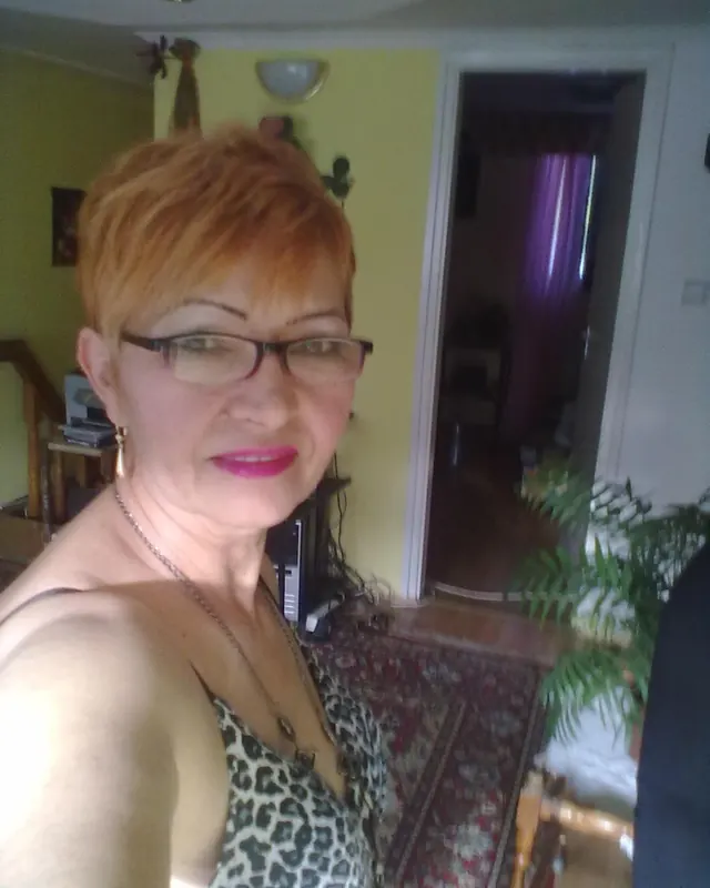 Claudine, 52 ans, rencontre sexe à Sainte-Gemmes-sur-Loire