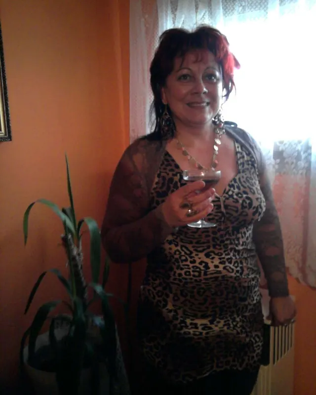 Karen, 56 ans, rencontre sexe à Die