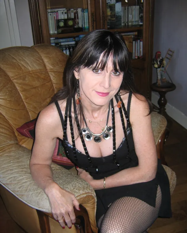 Priscilla, 41 ans, rencontre sexe à Labastidette