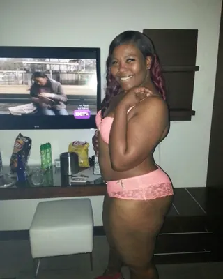Raïssa, 35 ans, rencontre sexe à Mesnils-sur-Iton